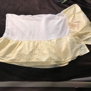 Baby bed dust ruffle